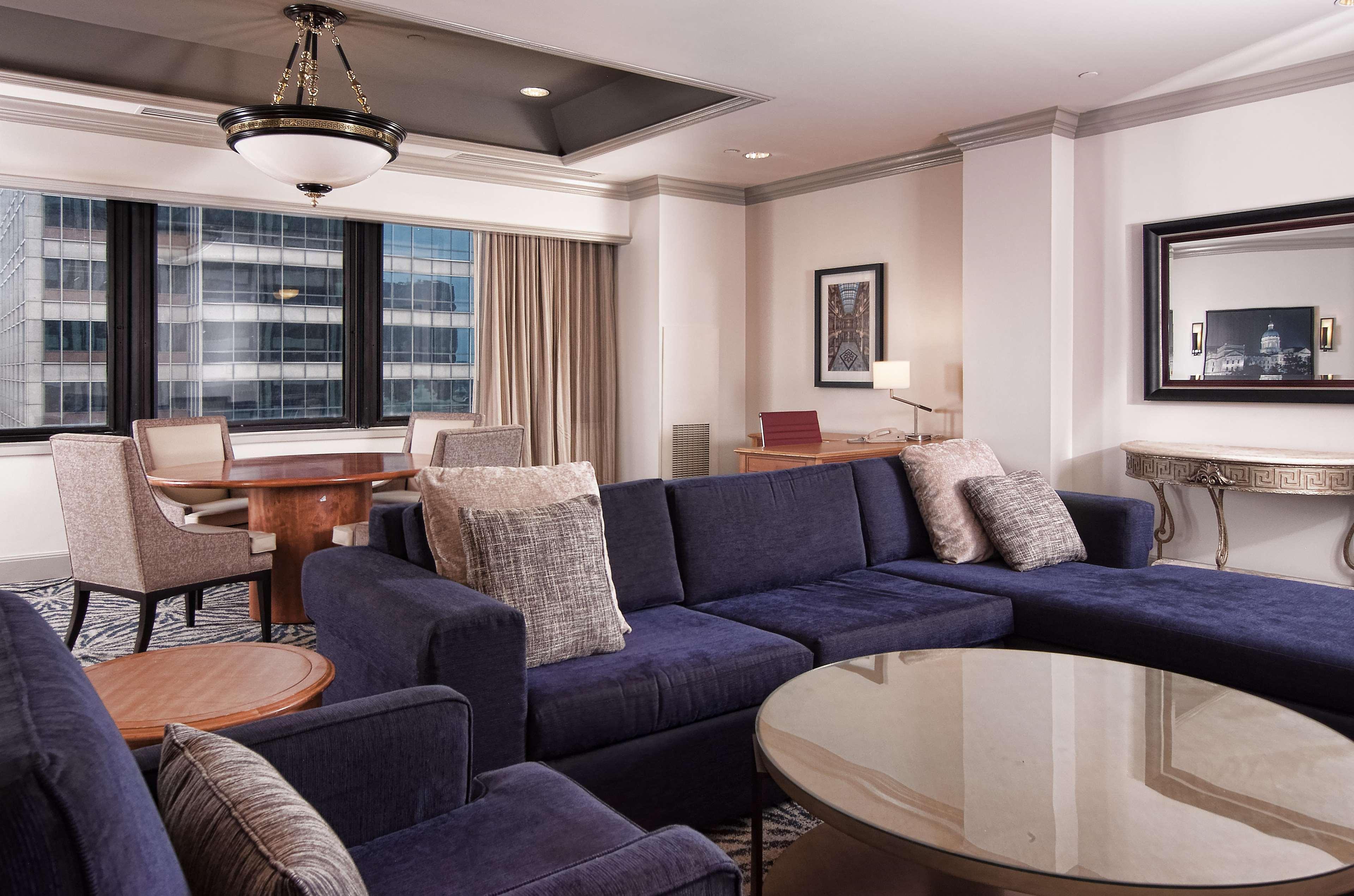 Hilton Indianapolis Hotel & Suites Bagian luar foto