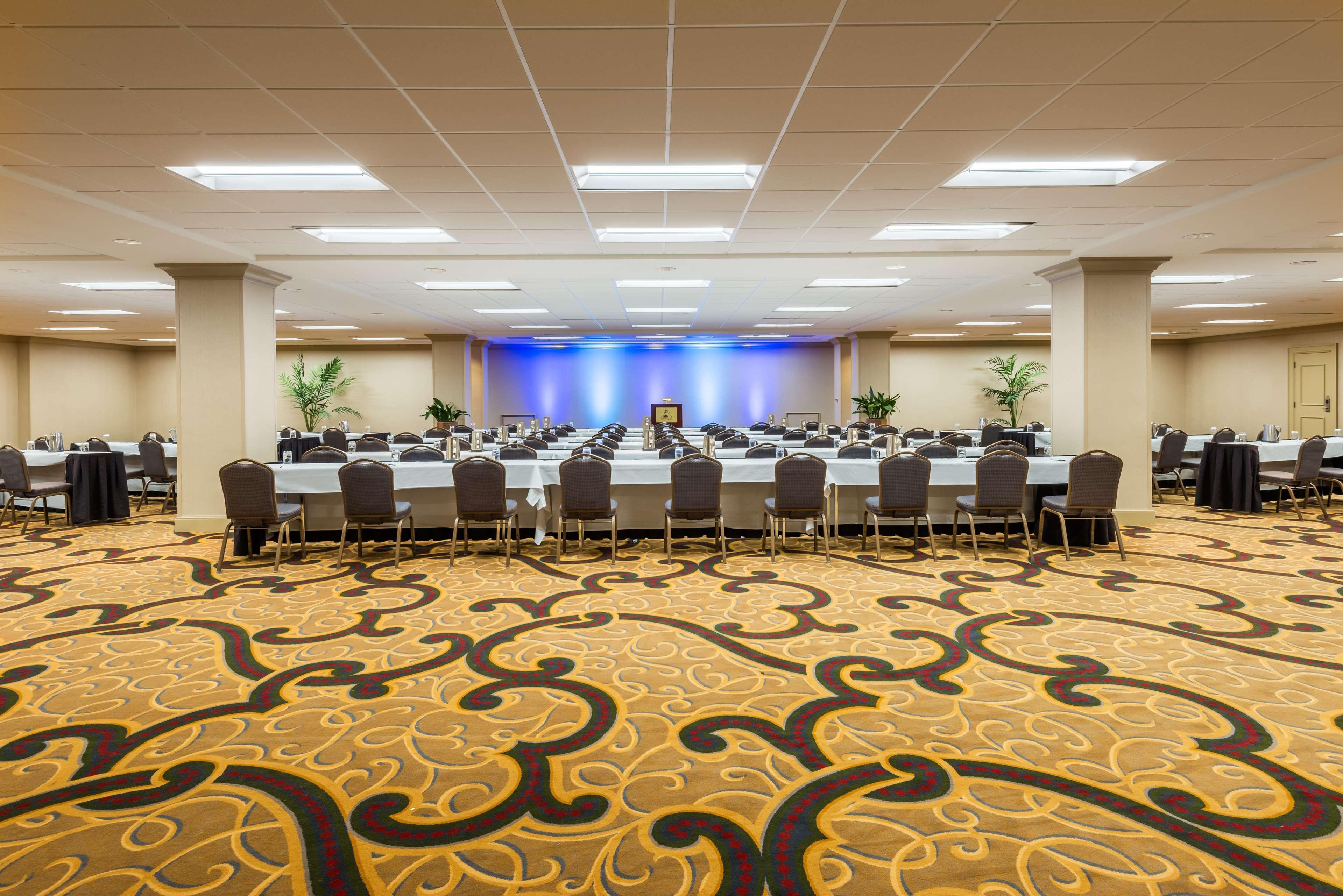 Hilton Indianapolis Hotel & Suites Bagian luar foto