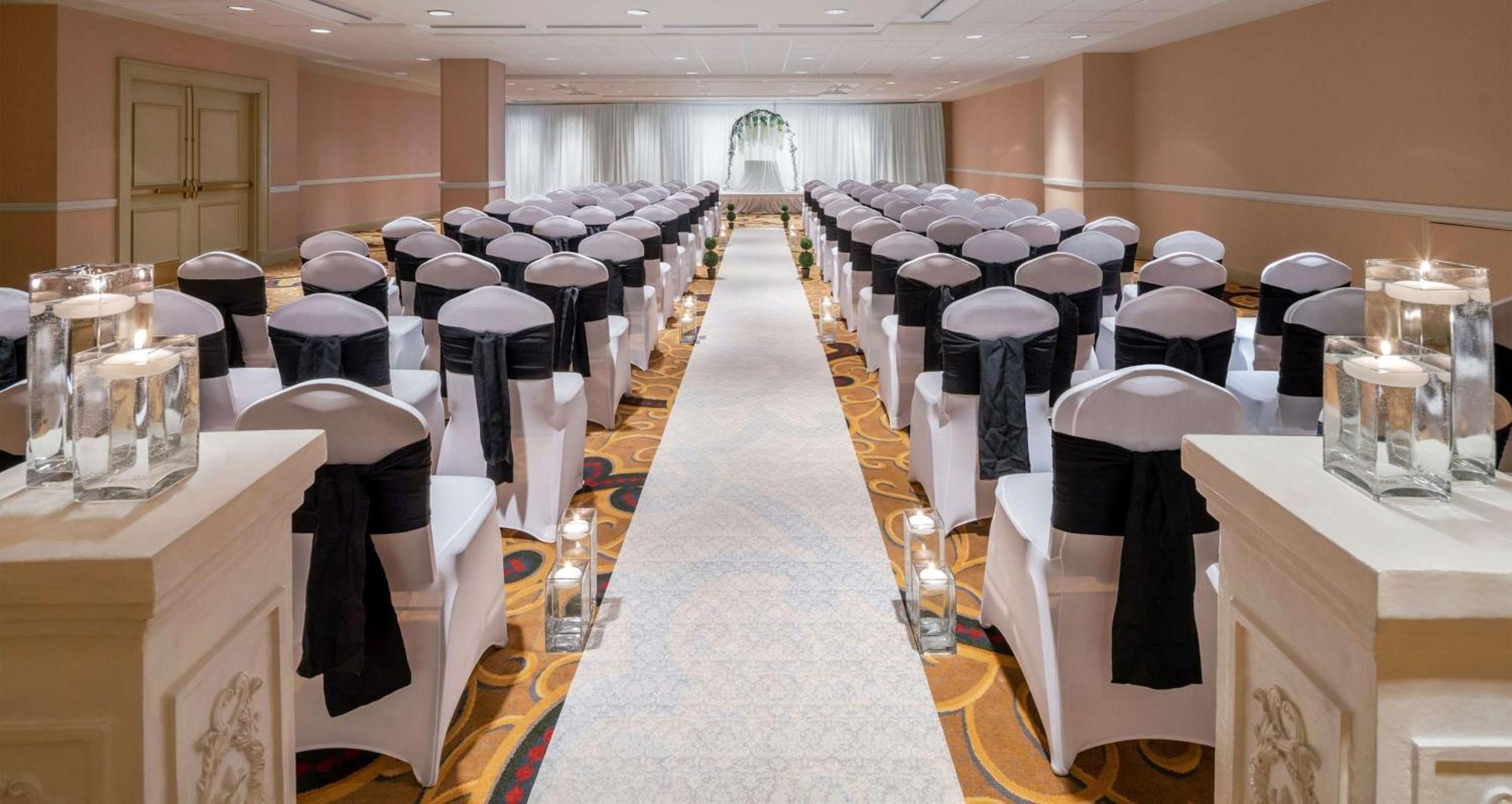 Hilton Indianapolis Hotel & Suites Bagian luar foto