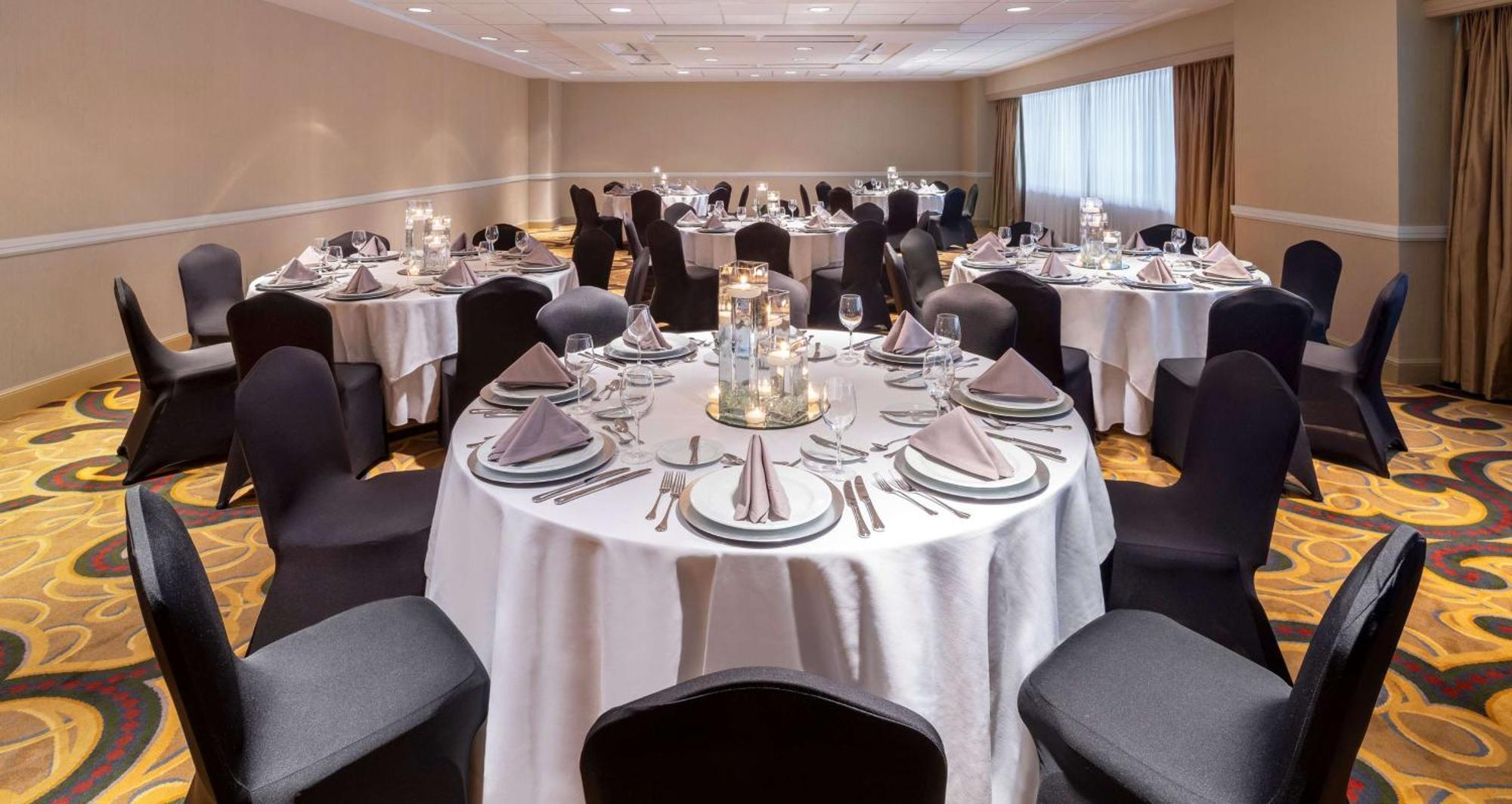 Hilton Indianapolis Hotel & Suites Bagian luar foto