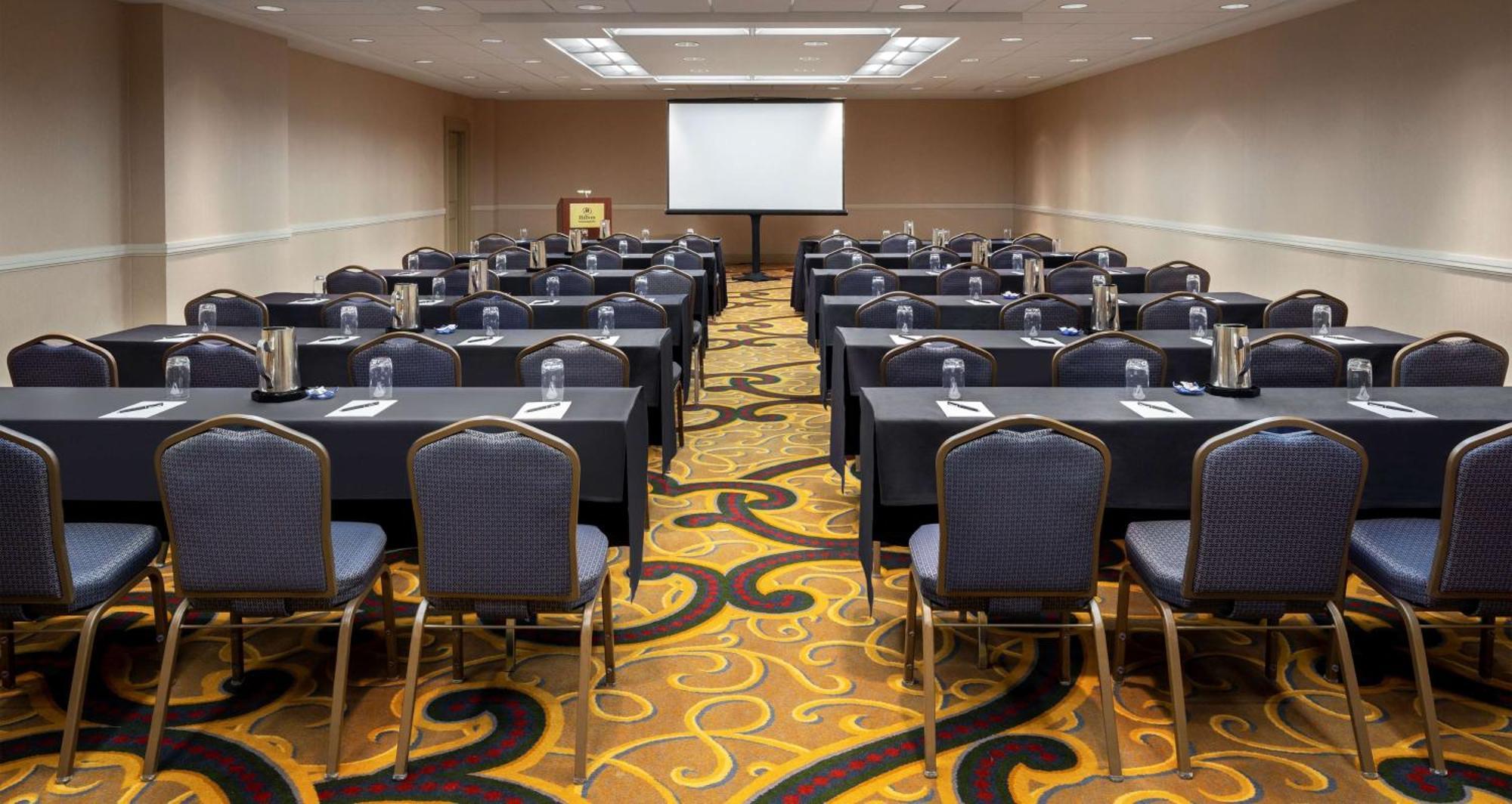 Hilton Indianapolis Hotel & Suites Bagian luar foto