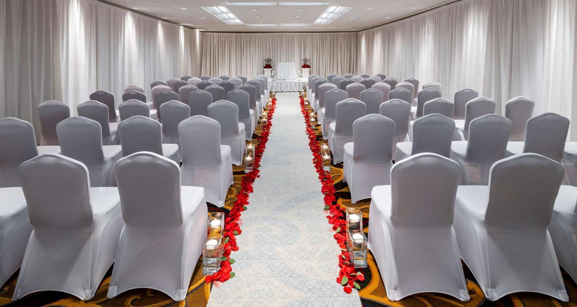 Hilton Indianapolis Hotel & Suites Bagian luar foto