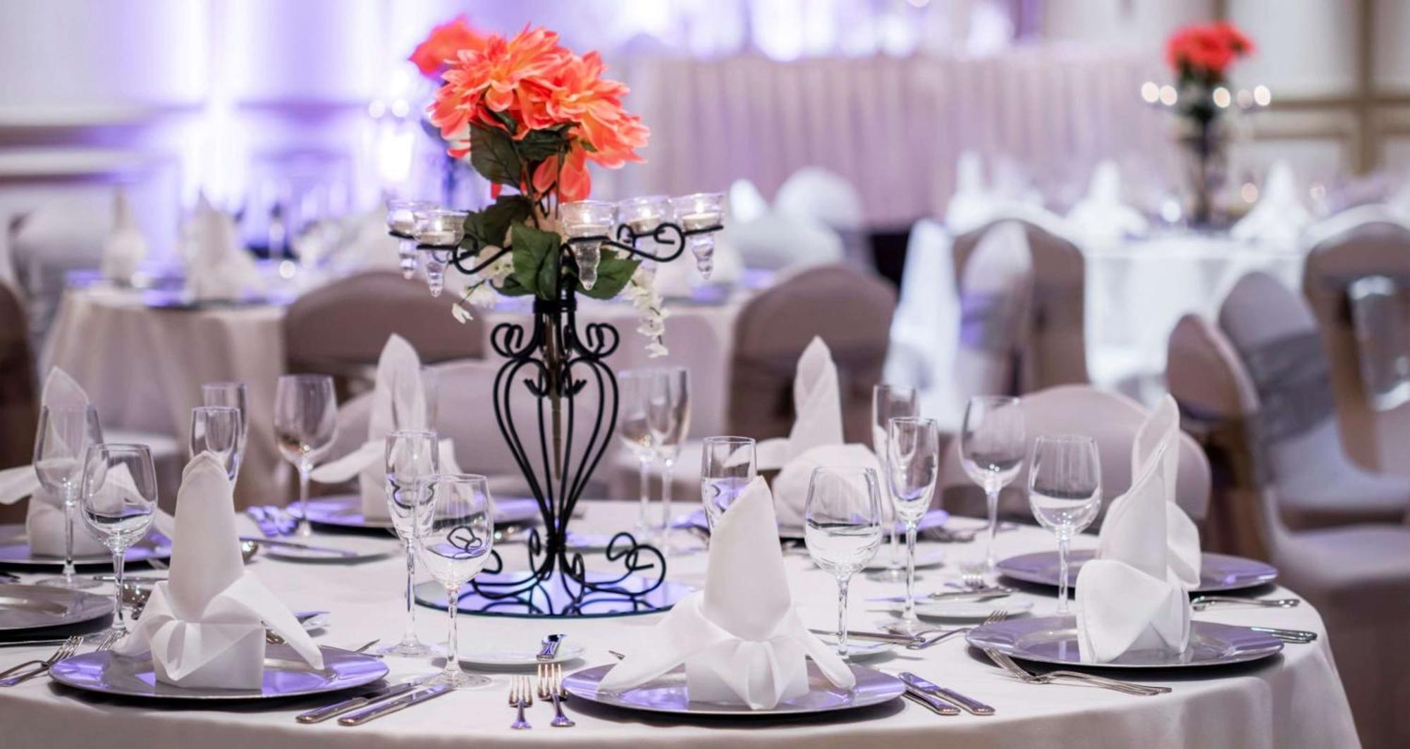 Hilton Indianapolis Hotel & Suites Bagian luar foto