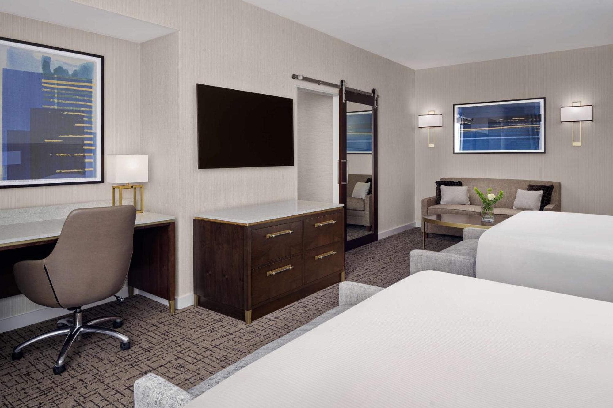 Hilton Indianapolis Hotel & Suites Bagian luar foto