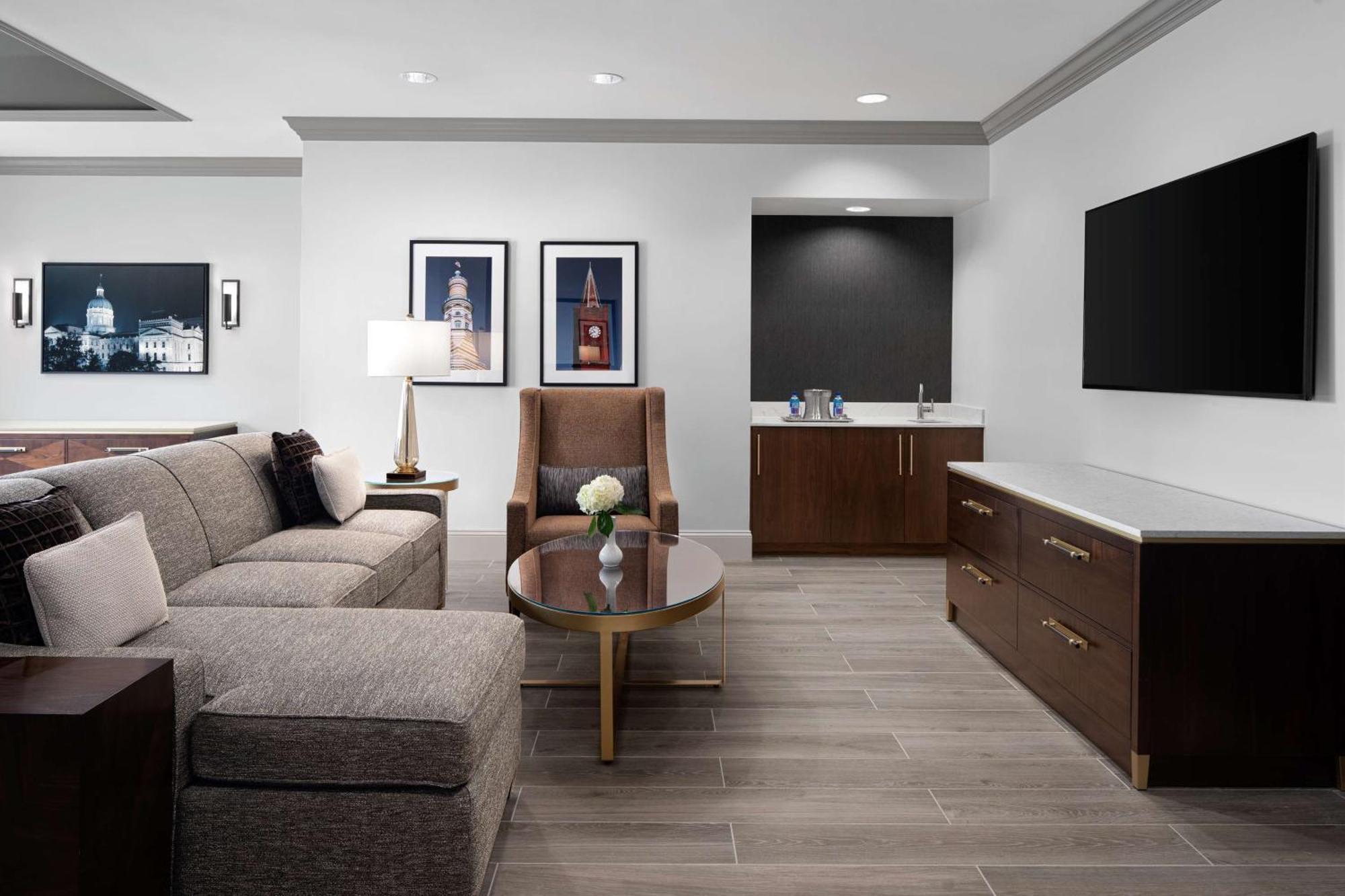 Hilton Indianapolis Hotel & Suites Bagian luar foto